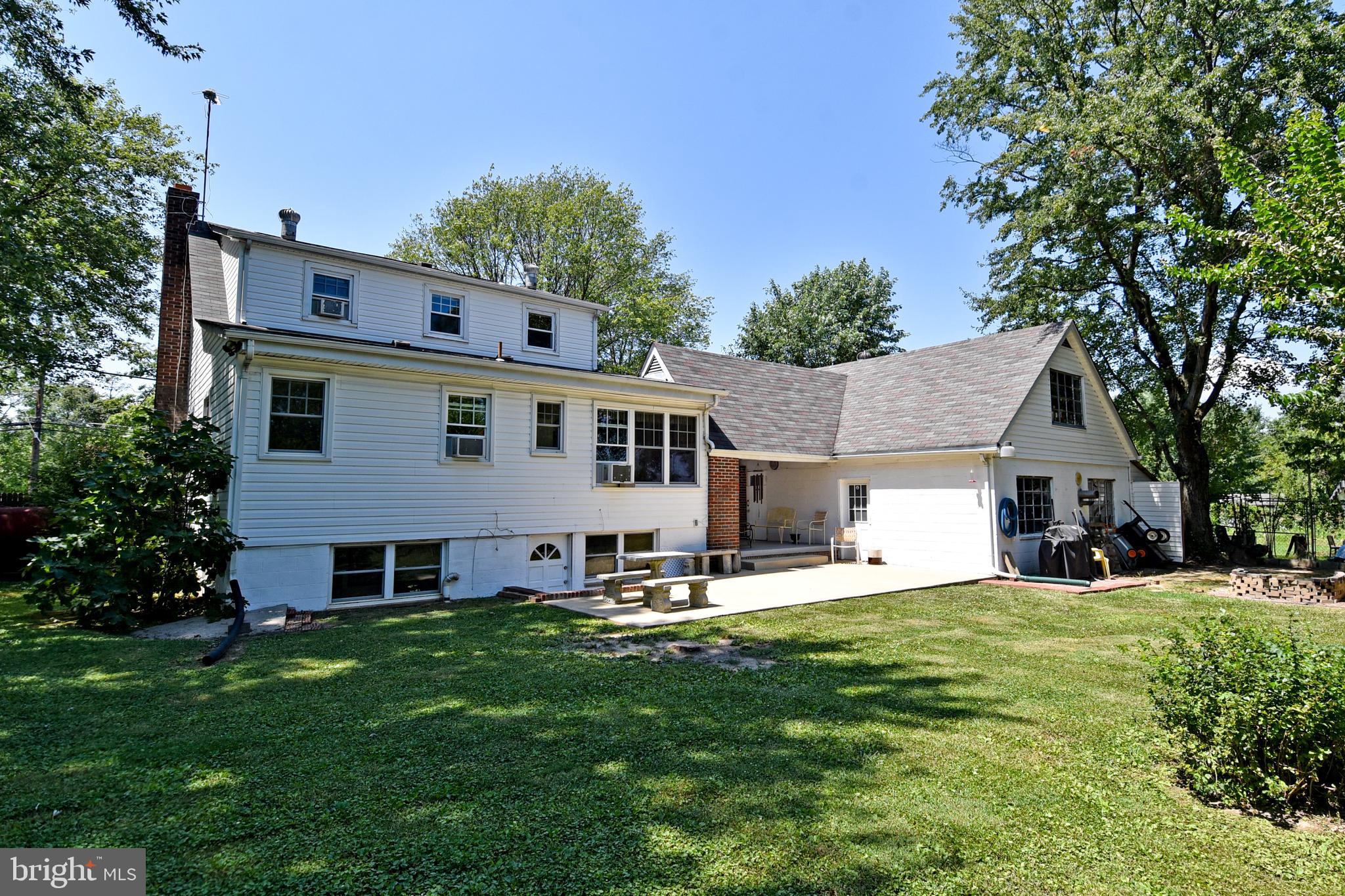 3500 Swann Road Suitland, MD 20746 - Photo 26 of 55 Enjoy the well-kept lawn.