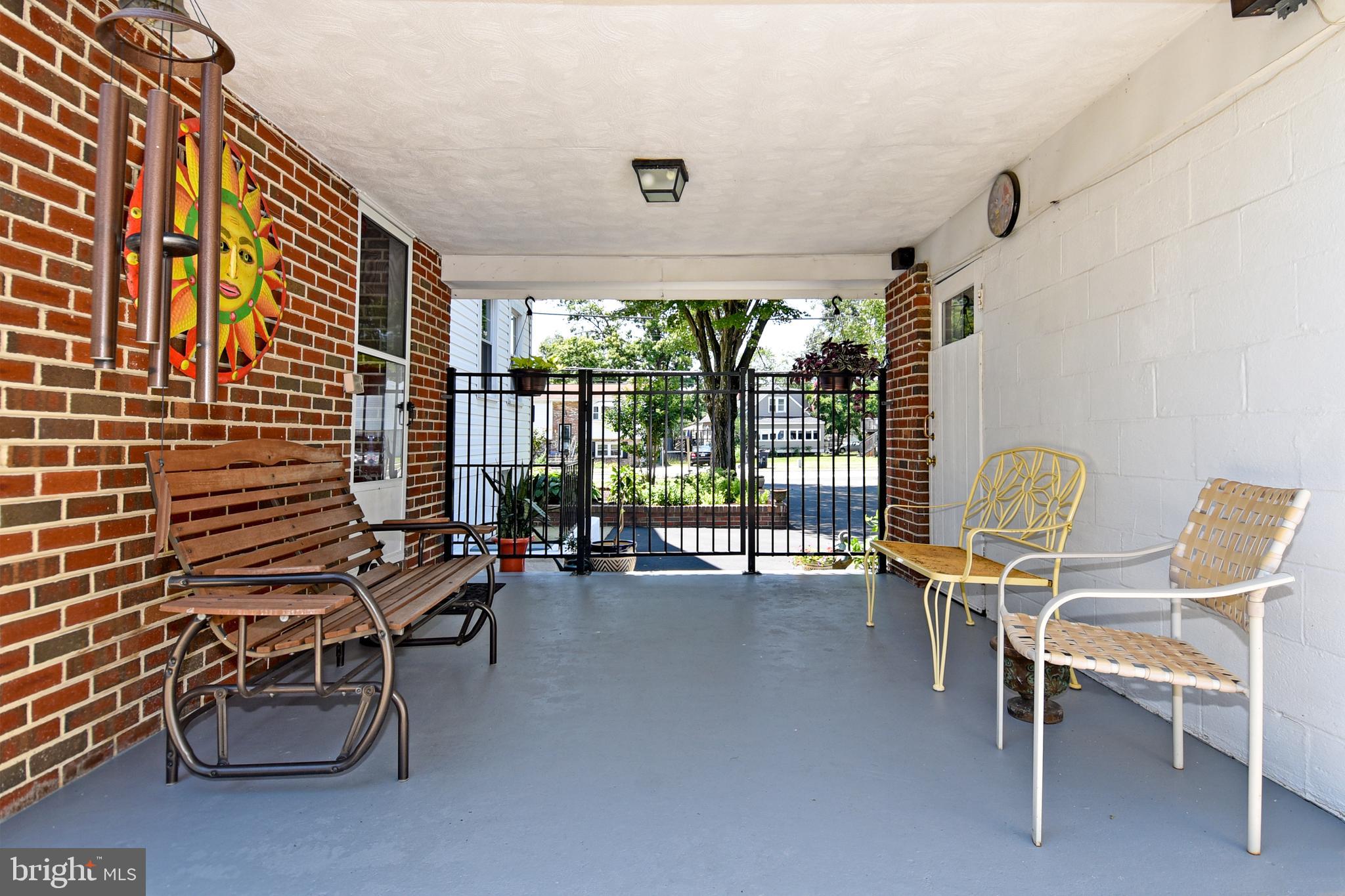 3500 Swann Road Suitland, MD 20746 - Photo 28 of 55 Beautiful breeze way