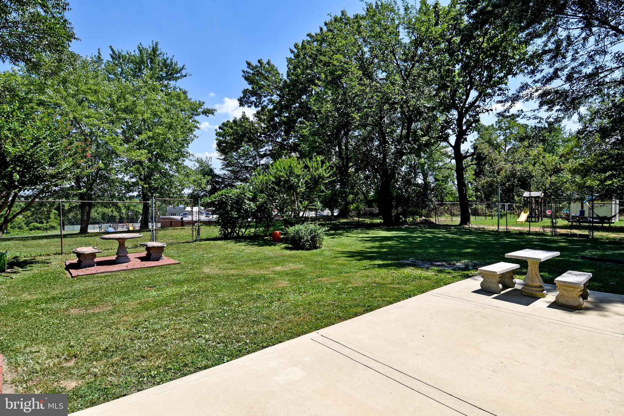 3500 Swann Road Suitland, MD 20746 - Photo 29 of 55 Lovely Landscaping