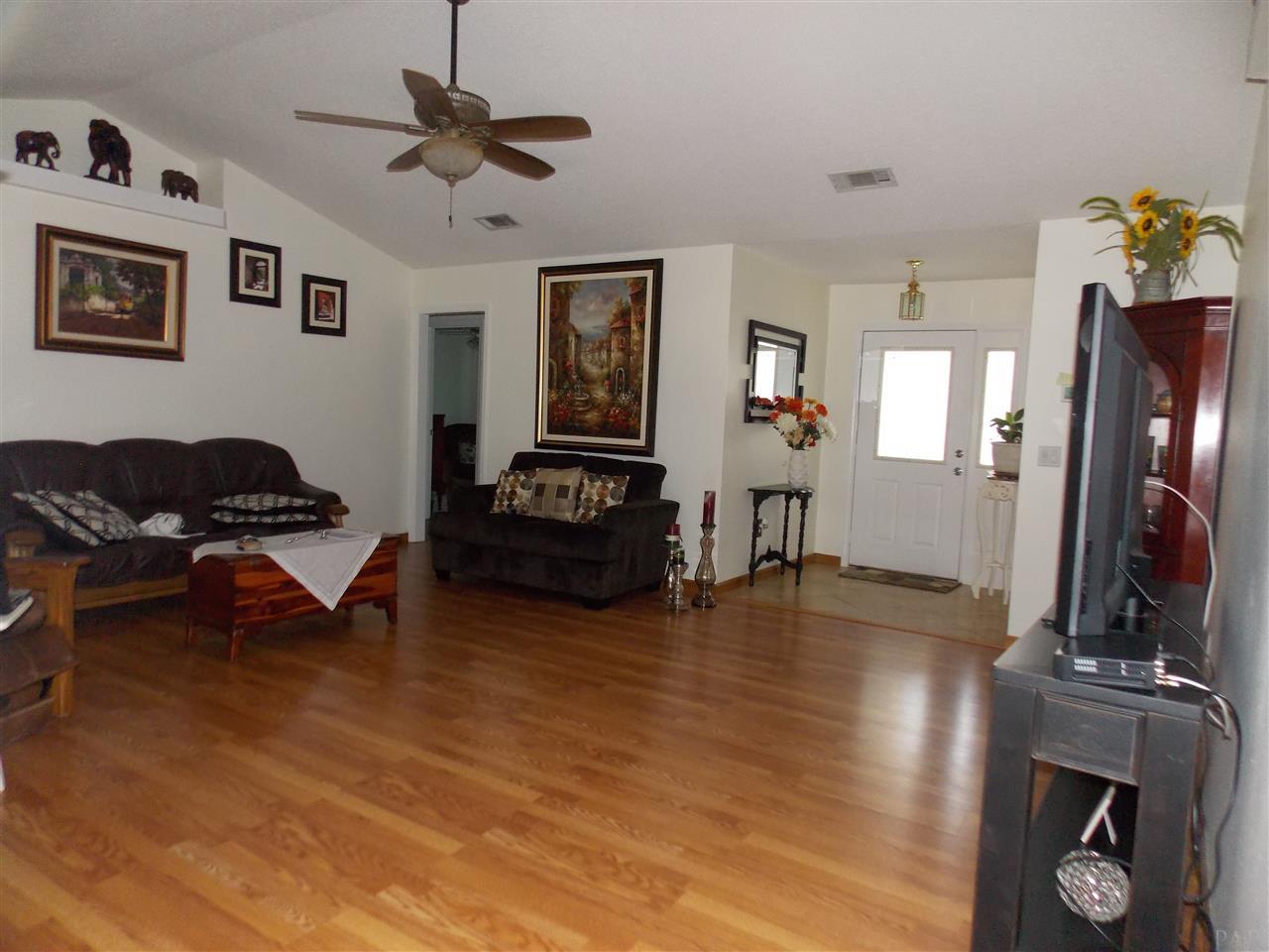 6216 Hunters Ridge Drive Milton, FL 32570 - Photo 8 of 45 Gallery Image 8