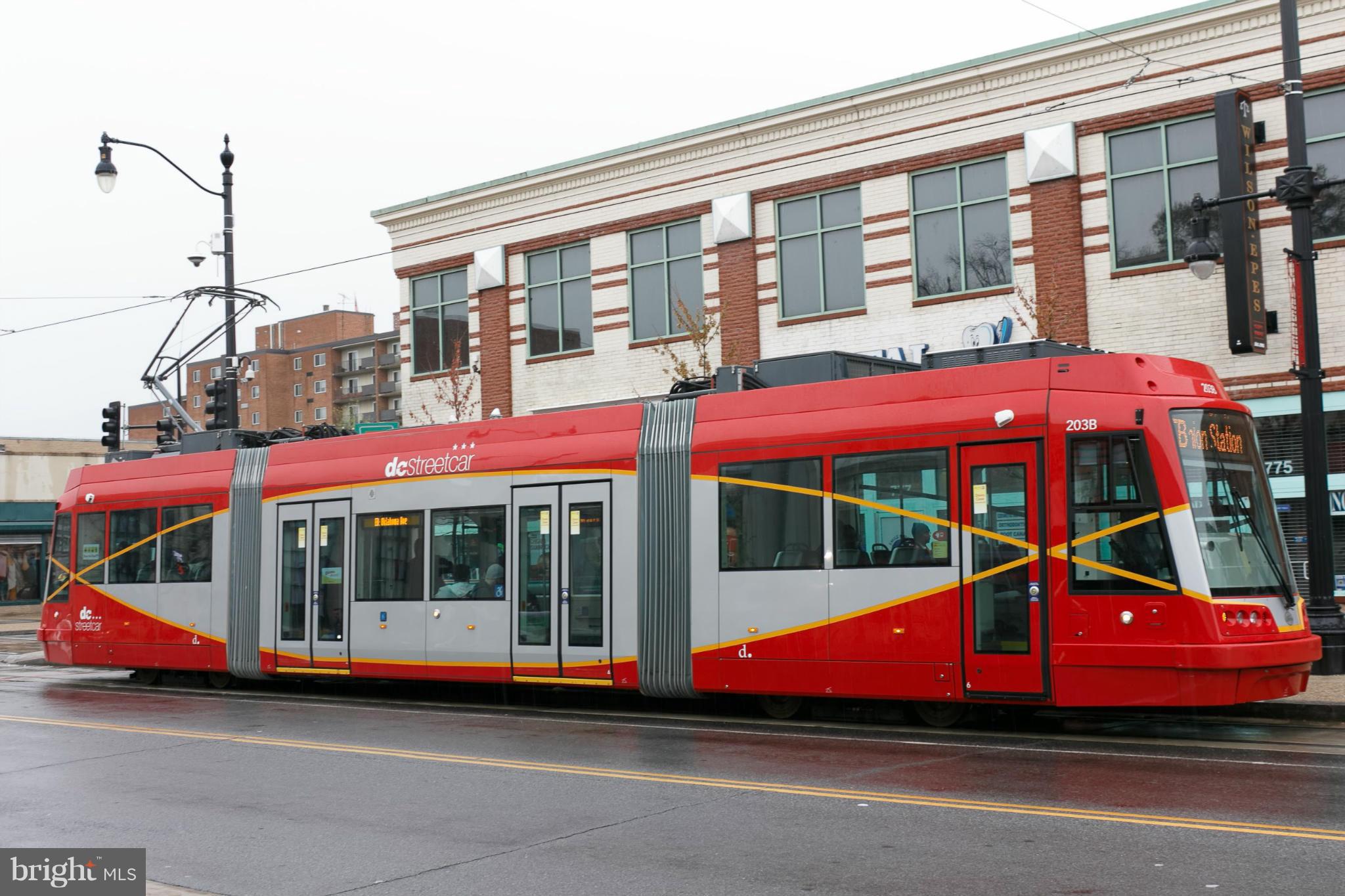 642 8th Street Northeast Washington, DC 20002 - Photo 26 of 29 a view of building with street view