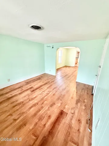 $1,200 | 1575 Carrie Street, Unit 2, Schenectady, NY 12308