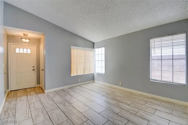 $1,700 | 7732 Parnell Avenue, Las Vegas, NV 89147