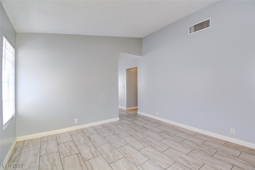 7732 Parnell Avenue Las Vegas, NV 89147 - Photo 3 of 15