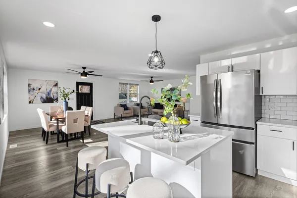 $515,000 | 23576 North Overhill Drive, Lake Zurich, IL 60047