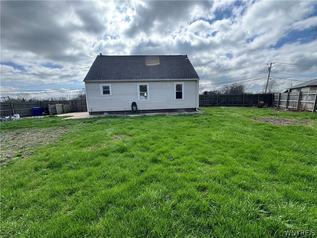 5957 Military Road Lewiston, NY 14092 - Photo 4 of 27