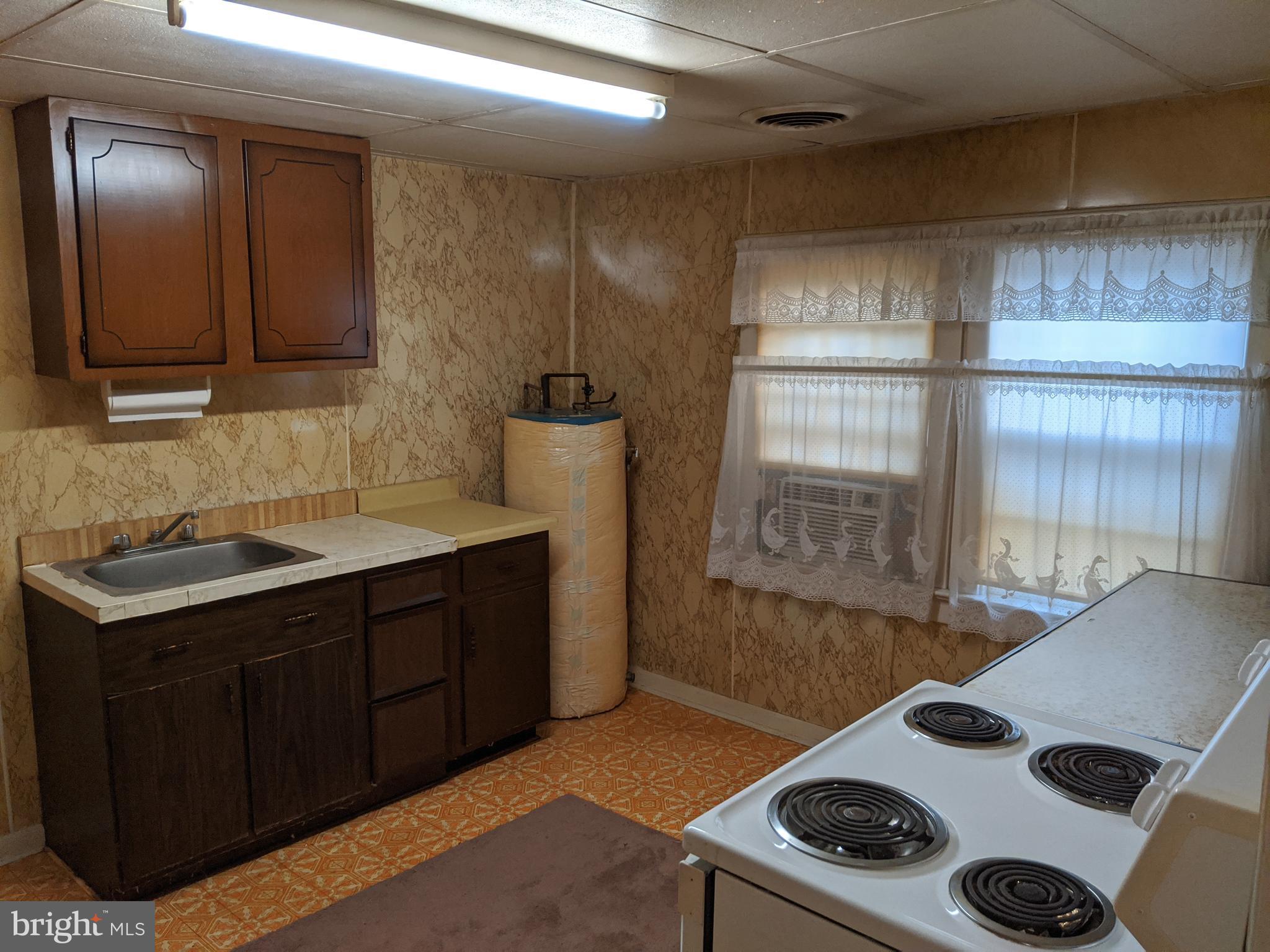16768 Gridiron Road Cobb Island, MD 20625 - Photo 17 of 28 Kitchen