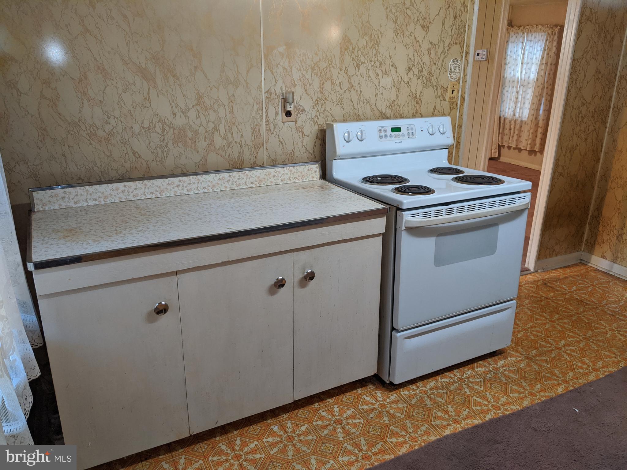 16768 Gridiron Road Cobb Island, MD 20625 - Photo 20 of 28 Kitchen