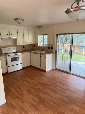 $299,950 | 49872 Road 426, Oakhurst, CA 93644