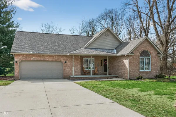 $357,900 | 916 Poplar Cove Court, Brownstown, IN 47220