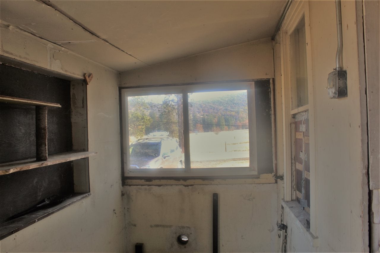 12701 North Old Stage Road Weed, CA 96094 - Photo 2 of 13 Gallery Image 2