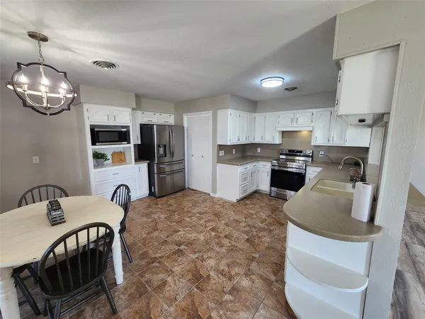 $470,000 | 482 West Cattle Drive, Onalaska, TX 77360