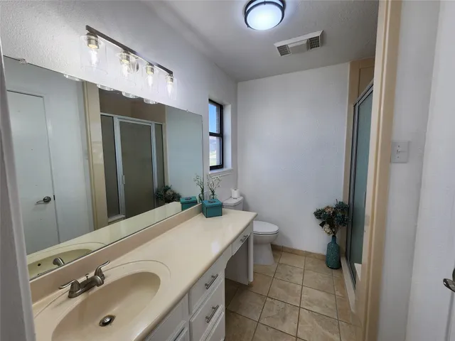 $470,000 | 482 West Cattle Drive, Onalaska, TX 77360