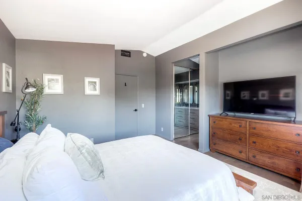 $1,425,000 | 4070 Caminito Meliado, San Diego, CA 92122