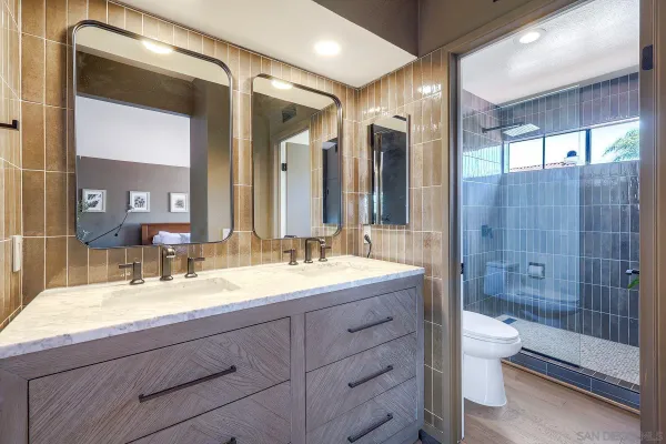 $1,425,000 | 4070 Caminito Meliado, San Diego, CA 92122