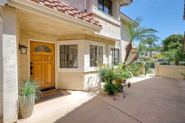 $1,425,000 | 4070 Caminito Meliado, San Diego, CA 92122