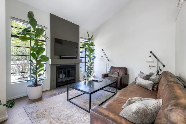 $1,425,000 | 4070 Caminito Meliado, San Diego, CA 92122