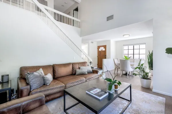 $1,425,000 | 4070 Caminito Meliado, San Diego, CA 92122