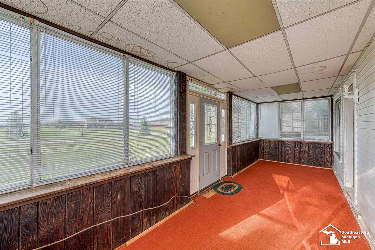 1677 Indian Trail Road Carleton, MI 48117 - Photo 9 of 39 50070616-8.JPG