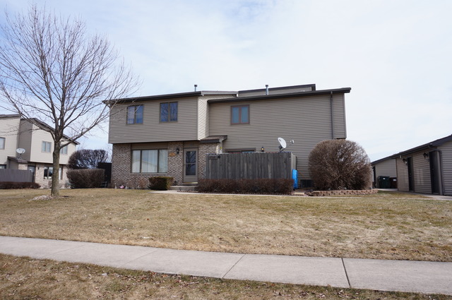 754 Lake Road, Unit 754 New Lenox, IL 60451 - Photo 4 of 15