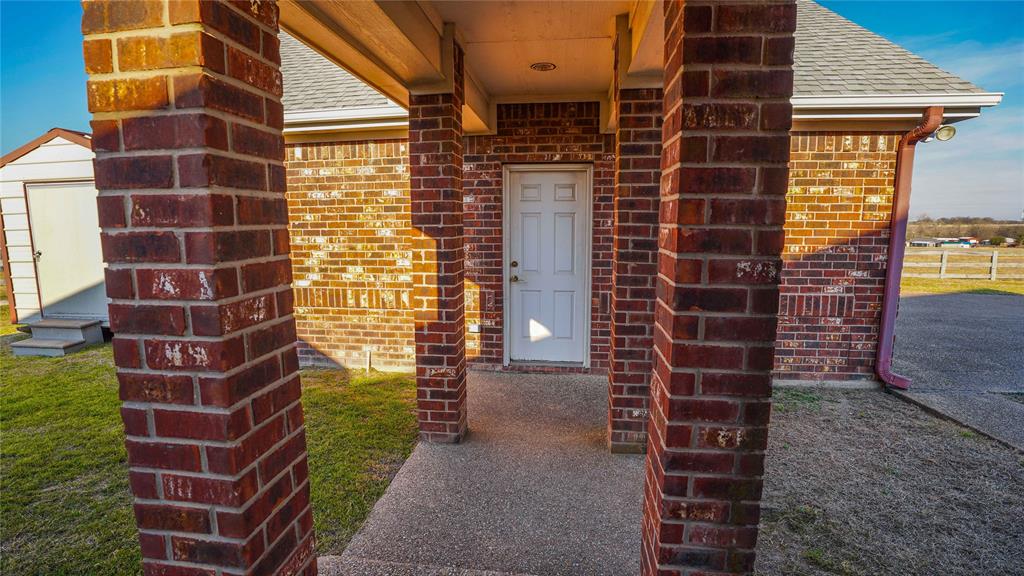 1041 Clarence Road Temple, TX 76501 - Photo 28 of 36 a view of a brick wall