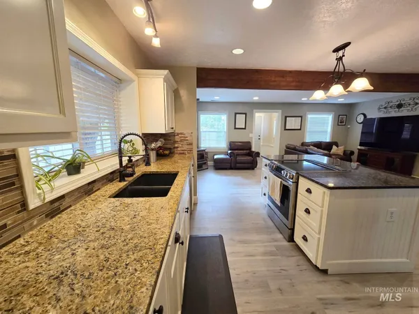 $769,000 | 4800 Freemont Road, New Plymouth, ID 83655