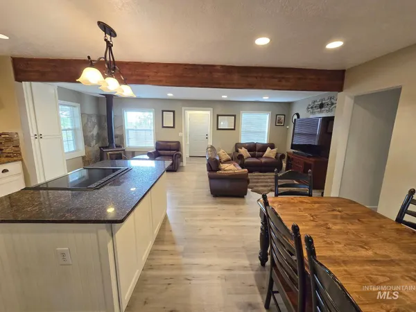 $769,000 | 4800 Freemont Road, New Plymouth, ID 83655
