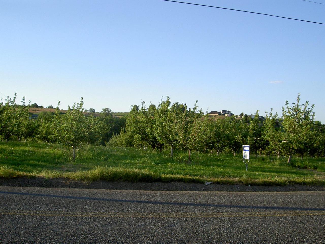 Nna Summitview Ext Road Yakima, WA 98908 - Photo 1 of 1 a view of a golf course with car parked