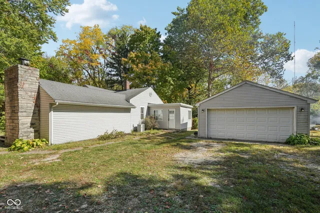 $260,000 | 2855 West 76th Street, Indianapolis, IN 46268