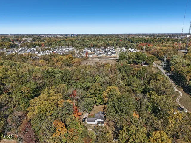 $260,000 | 2855 West 76th Street, Indianapolis, IN 46268