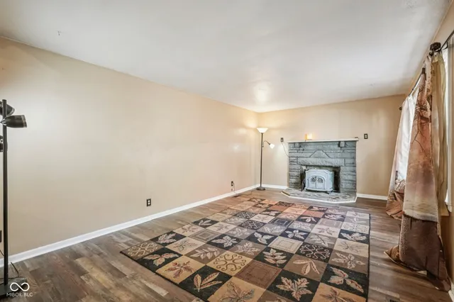 $260,000 | 2855 West 76th Street, Indianapolis, IN 46268