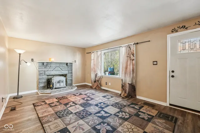 $260,000 | 2855 West 76th Street, Indianapolis, IN 46268