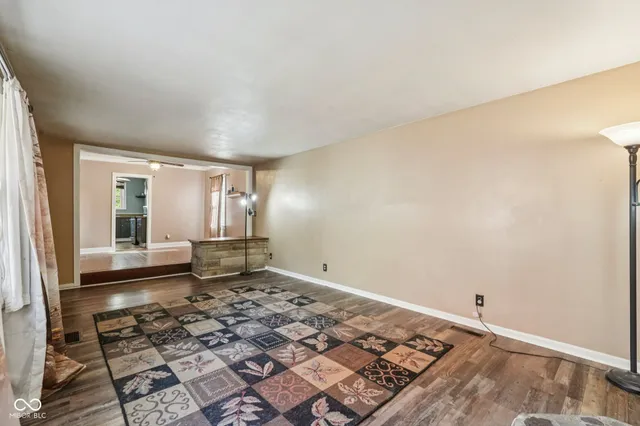 $260,000 | 2855 West 76th Street, Indianapolis, IN 46268