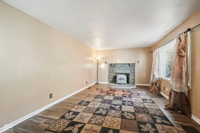 $260,000 | 2855 West 76th Street, Indianapolis, IN 46268