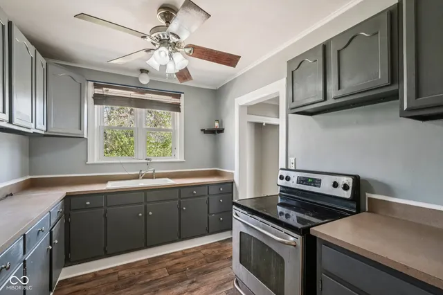 $260,000 | 2855 West 76th Street, Indianapolis, IN 46268