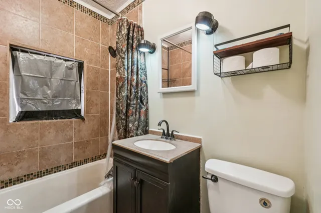 $260,000 | 2855 West 76th Street, Indianapolis, IN 46268