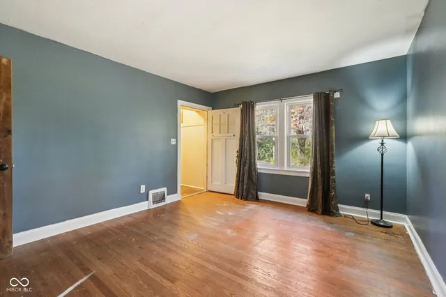 $260,000 | 2855 West 76th Street, Indianapolis, IN 46268