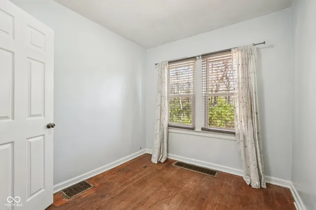 $260,000 | 2855 West 76th Street, Indianapolis, IN 46268