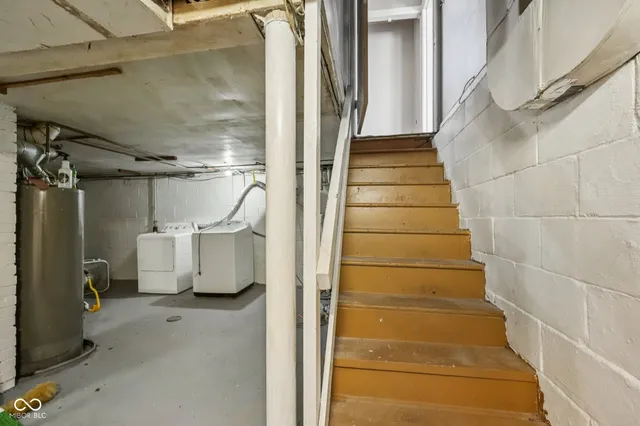 $260,000 | 2855 West 76th Street, Indianapolis, IN 46268