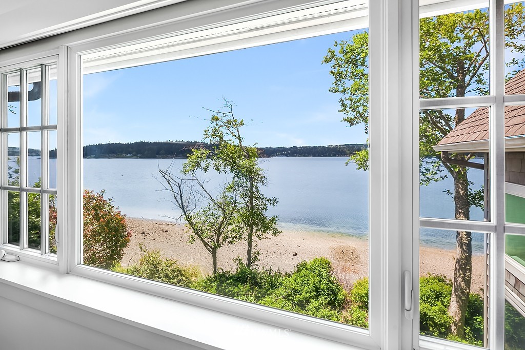 22905 Kingsbury Road Southwest Vashon, WA 98070 - Photo 18 of 25 Gallery Image 18