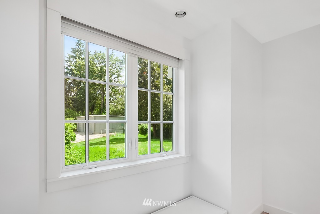 22905 Kingsbury Road Southwest Vashon, WA 98070 - Photo 20 of 25 Gallery Image 20