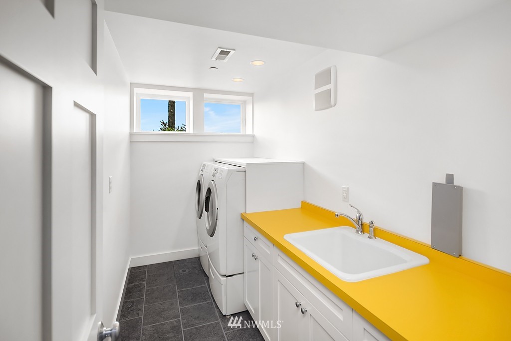 22905 Kingsbury Road Southwest Vashon, WA 98070 - Photo 23 of 25 Gallery Image 23