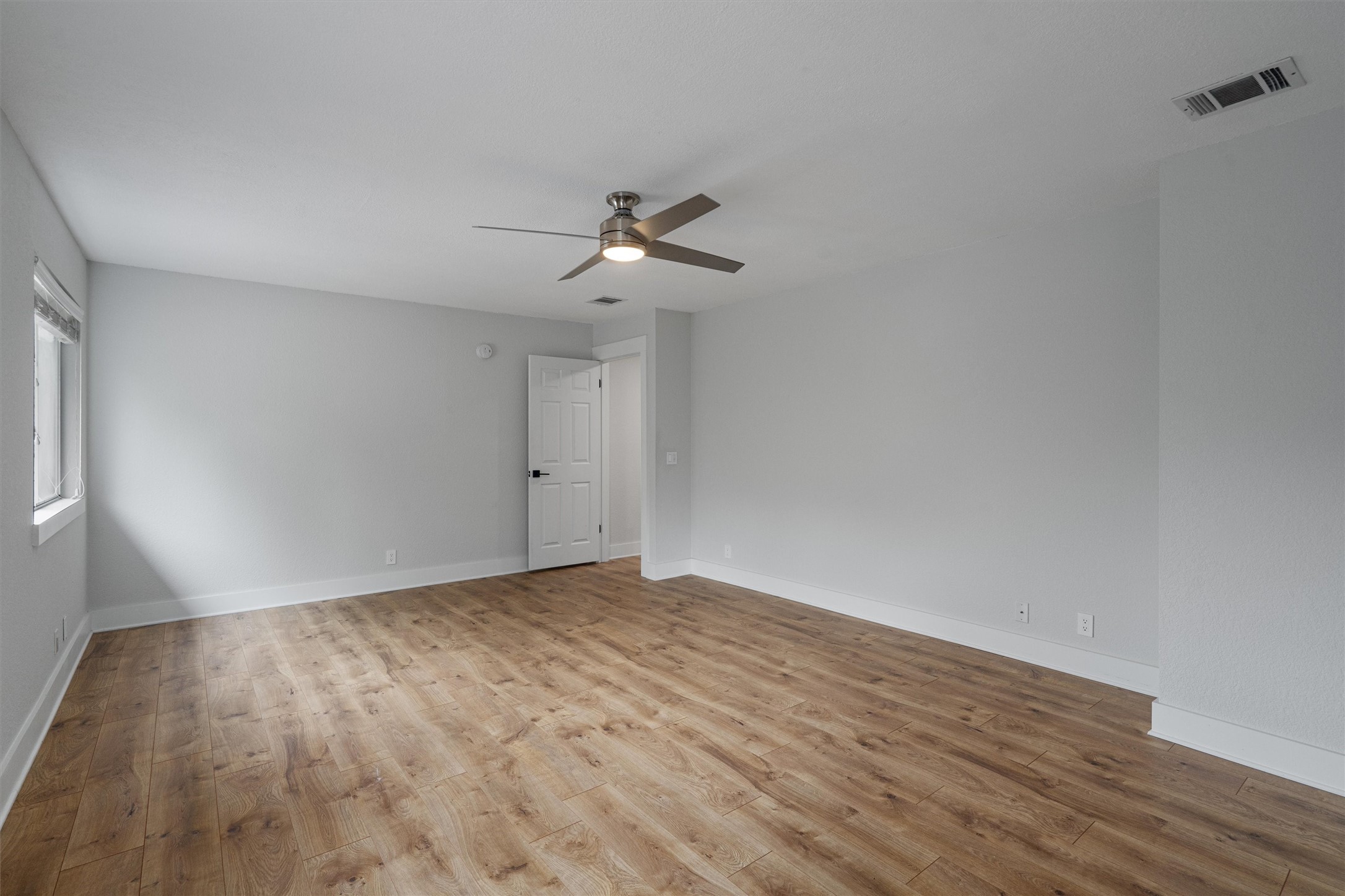 1203 Thackeray Lane Pflugerville, TX 78660 - Photo 21 of 38