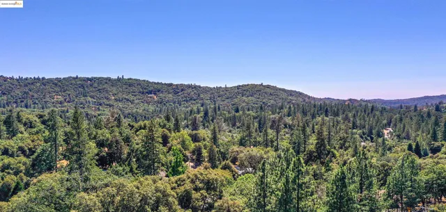 a view of an entryway