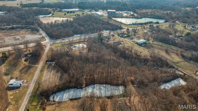 $130,000 | 491 Oak Creek Trail, Mount Olive, IL 62069