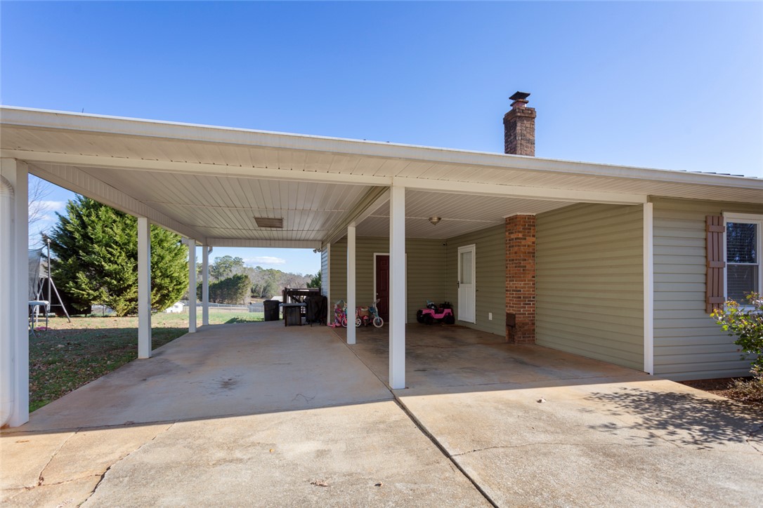 709 Poplar Springs Road Westminster, SC 29693 - Photo 31 of 33 Main Home Carport