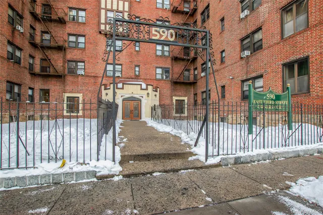 $160,000 | 590 East 3rd Street, Unit 2D, Mount Vernon, NY 10553
