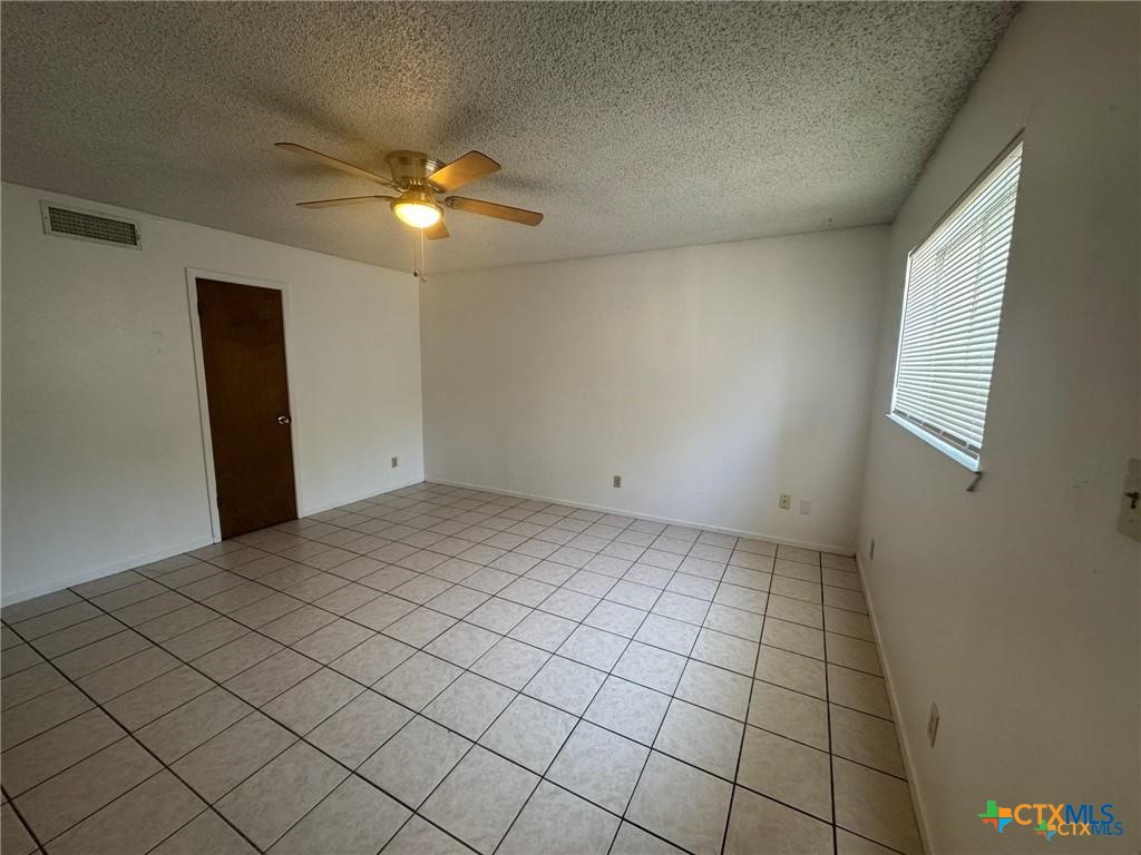 309 East Walnut Street, Unit 2 Seguin, TX 78155 - Photo 2 of 9