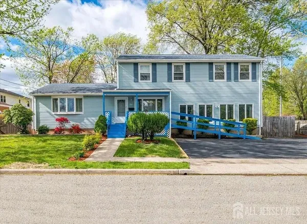 $779,000 | 84 Orange Street, Woodbridge, NJ 07095