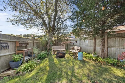 $500,000 | 5 Wise Place, Gloucester, MA 01930